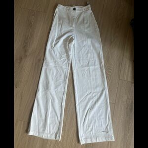 White high waist pants from Bershka